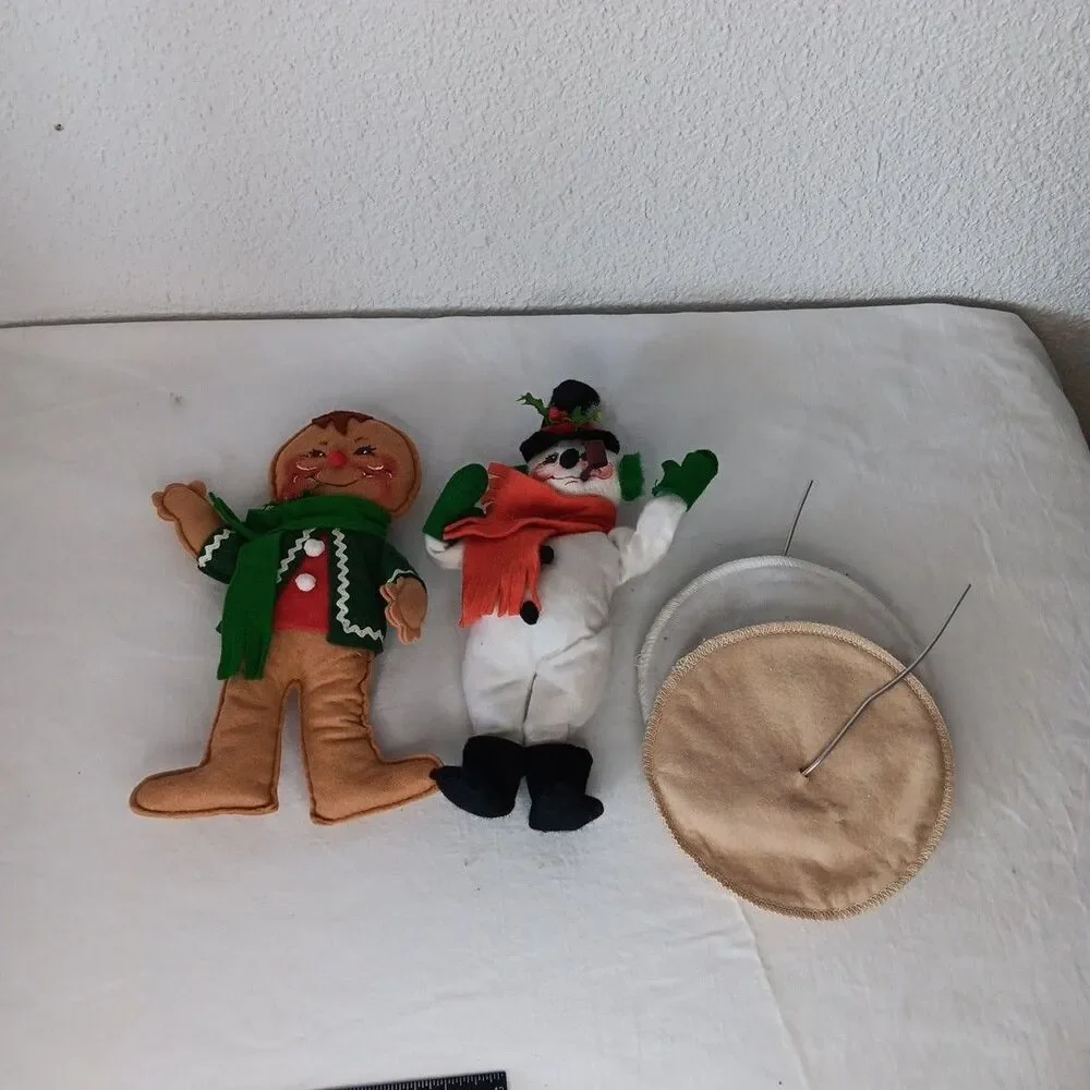 Vintage Annalee 1991 Gingerbread Cookie Man & 1990 Snowman with Pipe with Stands